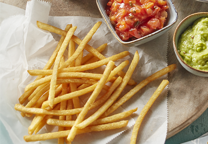 Skinny Fries Med Guacamole Och Het Tomatsalsa